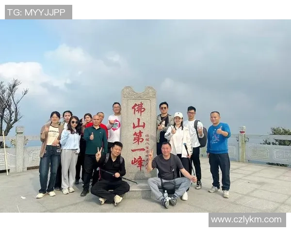 WE逆袭之路挑战者杯特别报道展现团队团结与奋斗精神